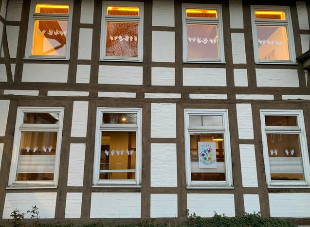 HaendeKette05.jpg