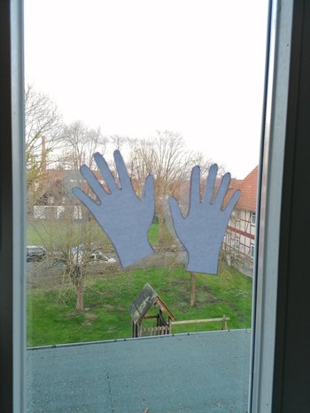HaendeKette04.jpg